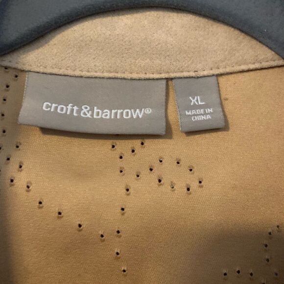 Croft & Barrow Women’s micro suede top.  Size: XL.  Button down, side slits. - Picture 3 of 6
